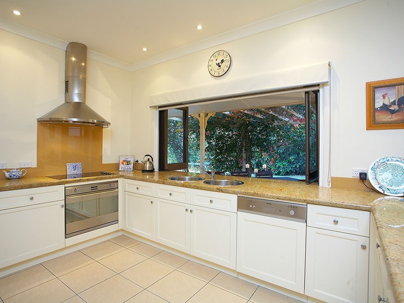 24 Mccormack Place, Wakerley QLD 4154