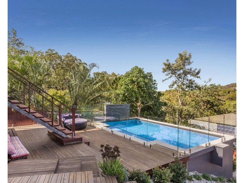 18 Dodwell Street, Holland Park West QLD 4121