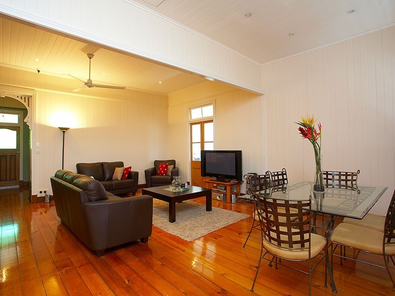 35 Orchard Street, Hawthorne QLD 4171