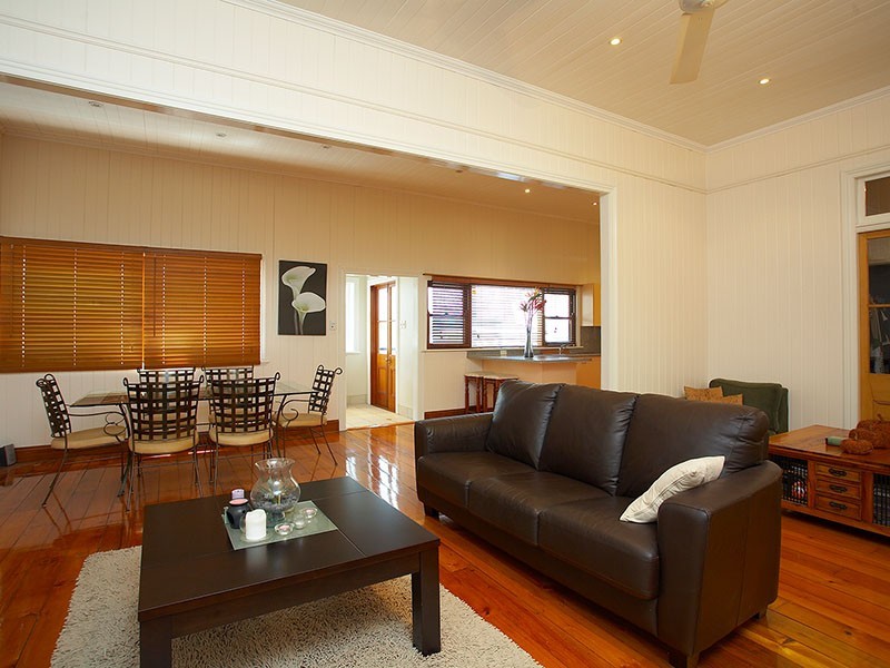 35 Orchard Street, Hawthorne QLD 4171