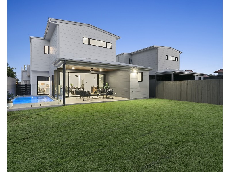 8 Ashmole Street, Camp Hill QLD 4152