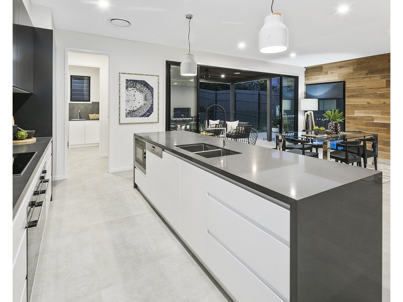 8 Ashmole Street, Camp Hill QLD 4152