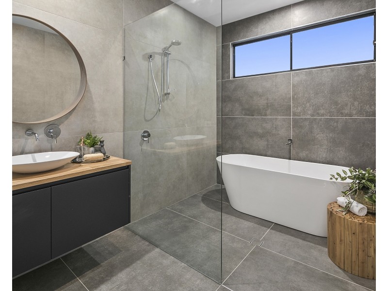 8 Ashmole Street, Camp Hill QLD 4152