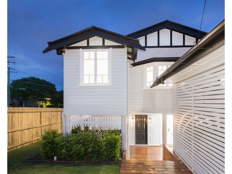 2 Annie Street, Camp Hill QLD 4152