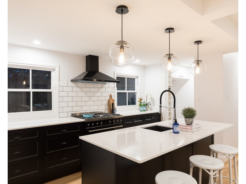 2 Annie Street, Camp Hill QLD 4152