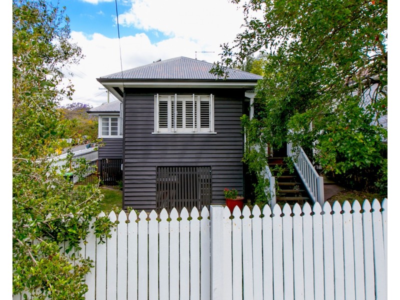 30 Beatrice Street, Hawthorne QLD 4171