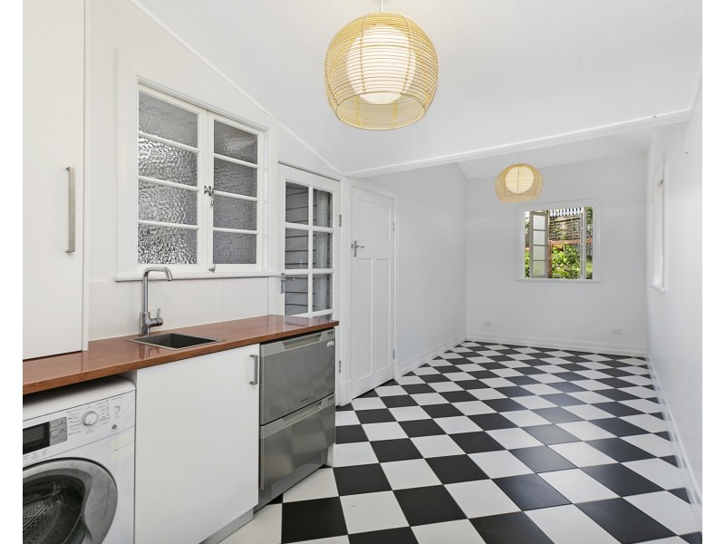 30 Beatrice Street, Hawthorne QLD 4171