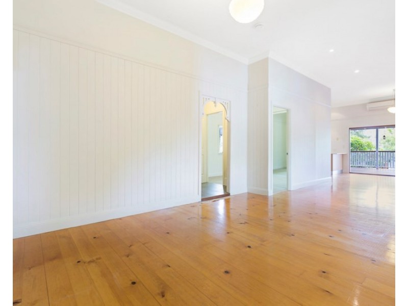 15 Lindsay Street, Hawthorne QLD 4171