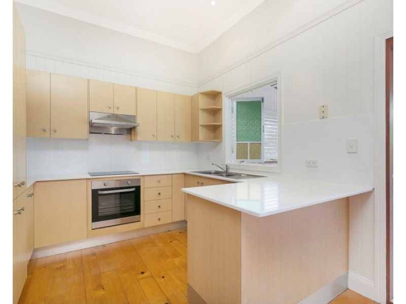 15 Lindsay Street, Hawthorne QLD 4171