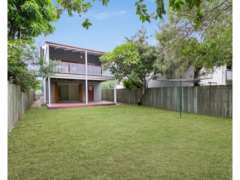 15 Lindsay Street, Hawthorne QLD 4171