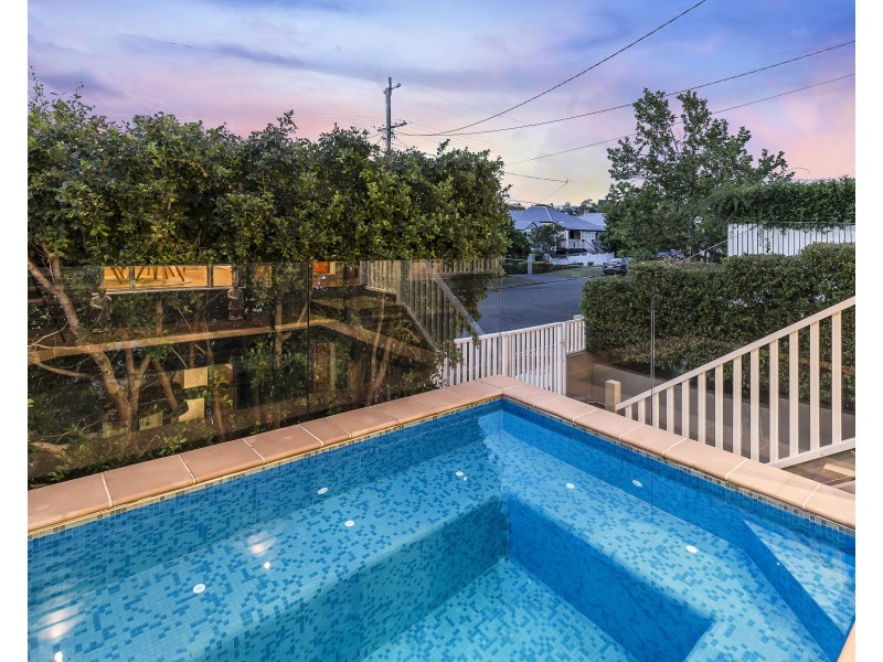 53B Thackeray Street, Norman Park QLD 4170