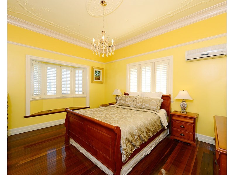 48 Amy Street, Hawthorne QLD 4171