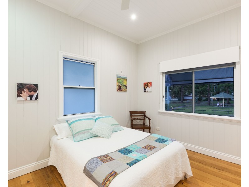 46 School Road, Yeronga QLD 4104