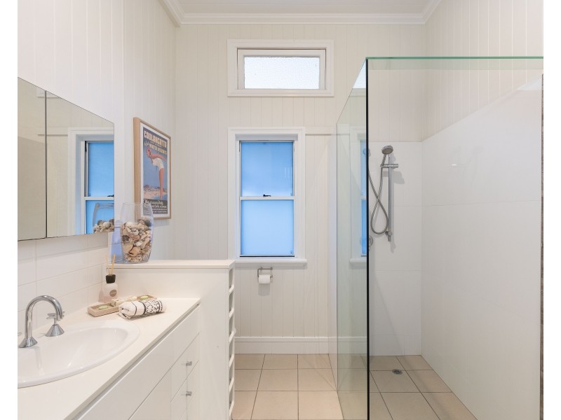 46 School Road, Yeronga QLD 4104