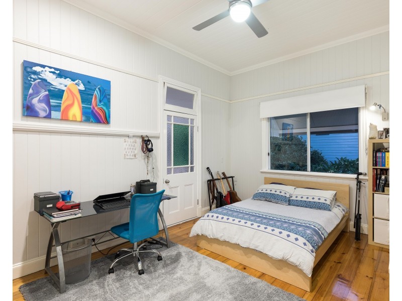 46 School Road, Yeronga QLD 4104