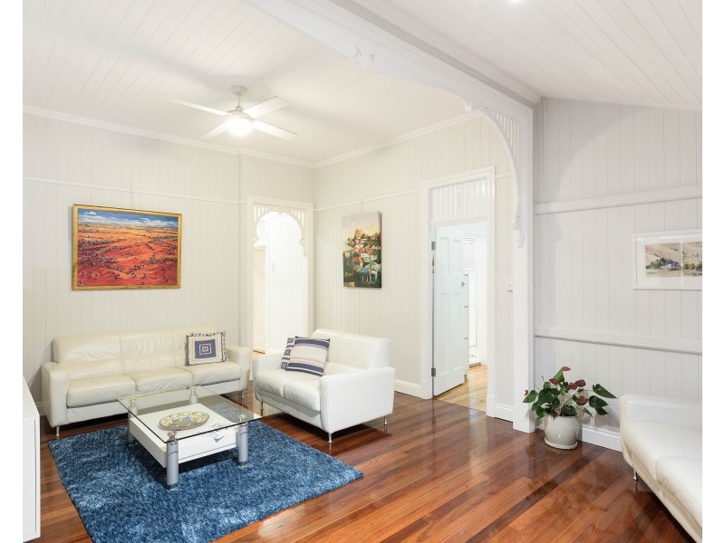 46 School Road, Yeronga QLD 4104