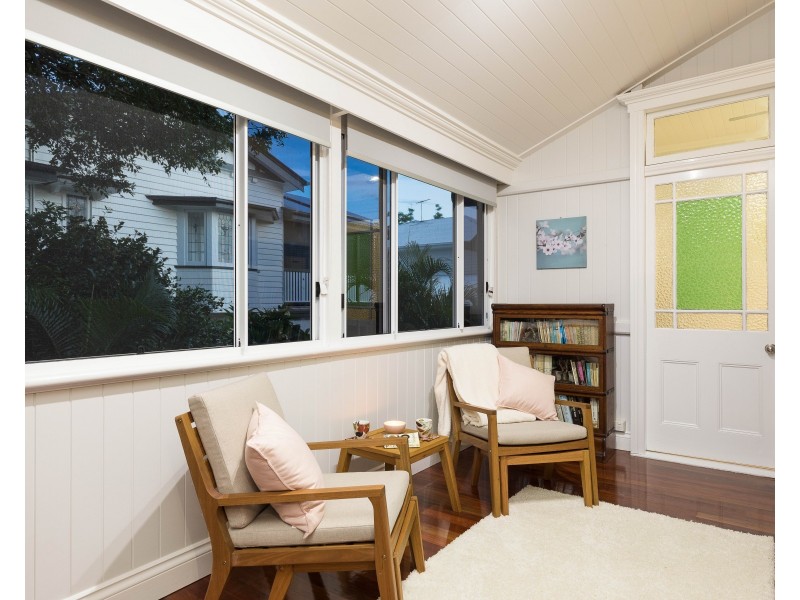 46 School Road, Yeronga QLD 4104