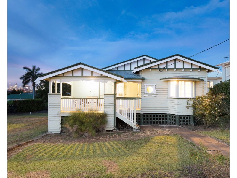 37 Nicholson Street, Greenslopes QLD 4120