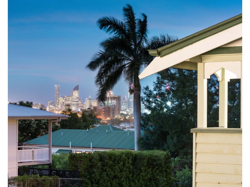 37 Nicholson Street, Greenslopes QLD 4120