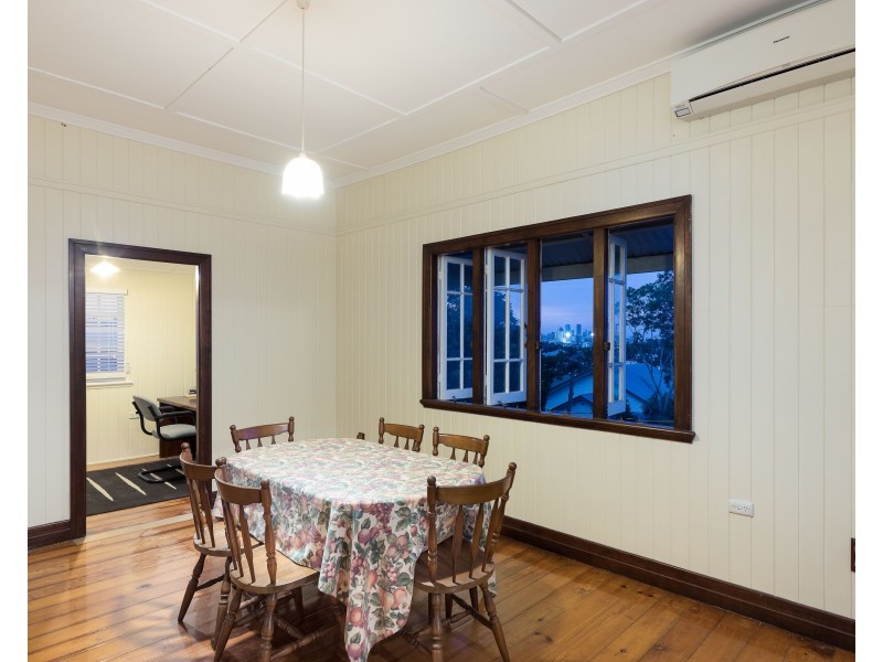 37 Nicholson Street, Greenslopes QLD 4120