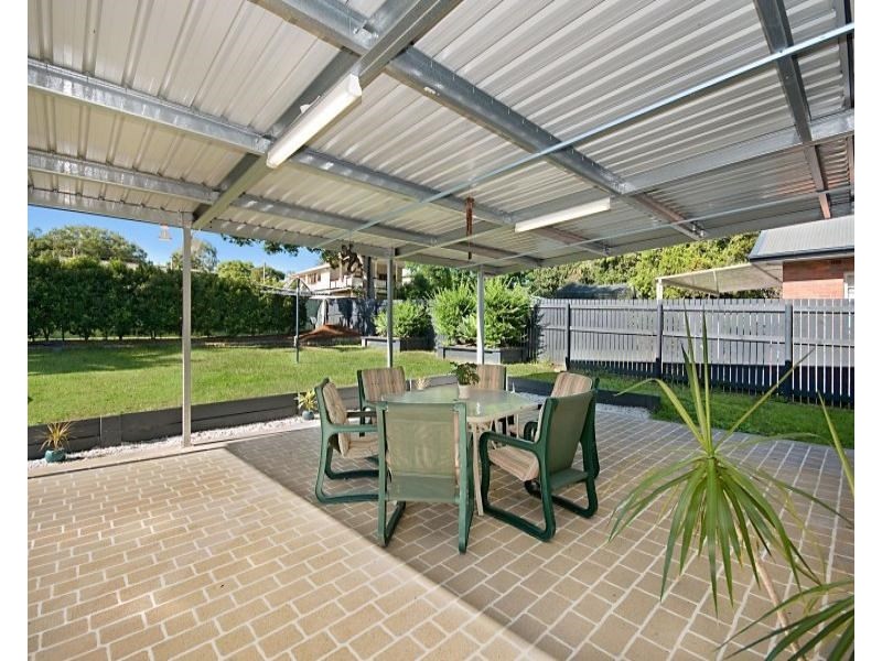 77 Junction Road, Morningside QLD 4170