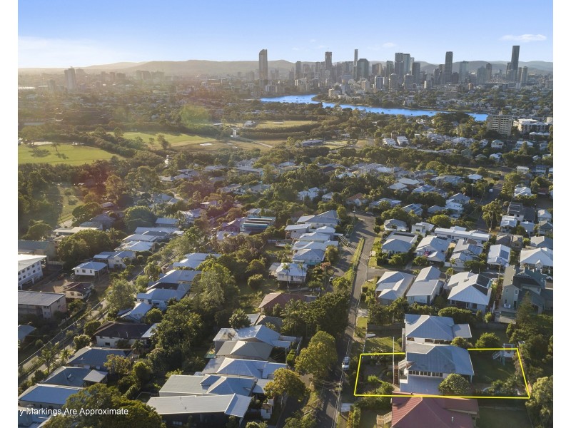 36 Tennyson Street, Norman Park QLD 4170