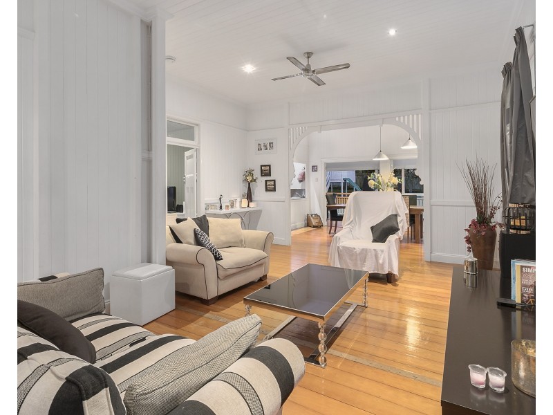 36 Tennyson Street, Norman Park QLD 4170