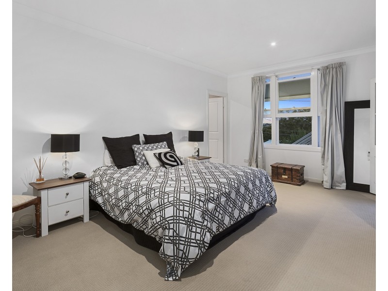 36 Tennyson Street, Norman Park QLD 4170