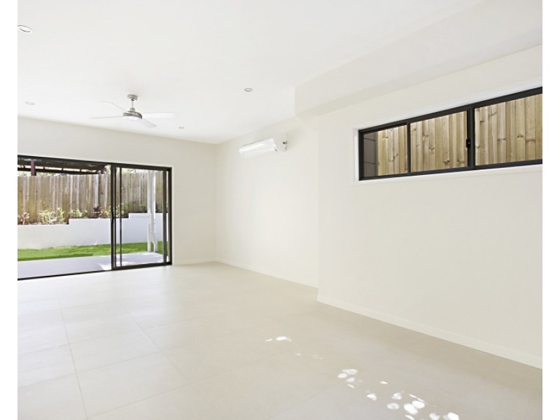 2/133 Grosvenor Street, Morningside QLD 4170