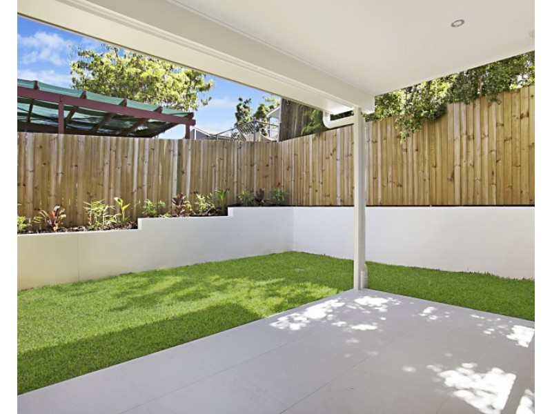 2/133 Grosvenor Street, Morningside QLD 4170