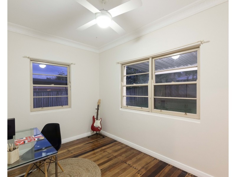 75 Junction Road, Morningside QLD 4170