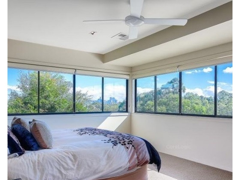 51 Darcy Road, Seven Hills QLD 4170