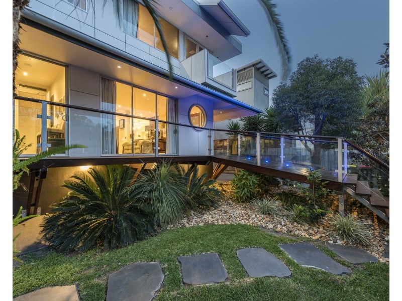 61 Gillan Street, Norman Park QLD 4170