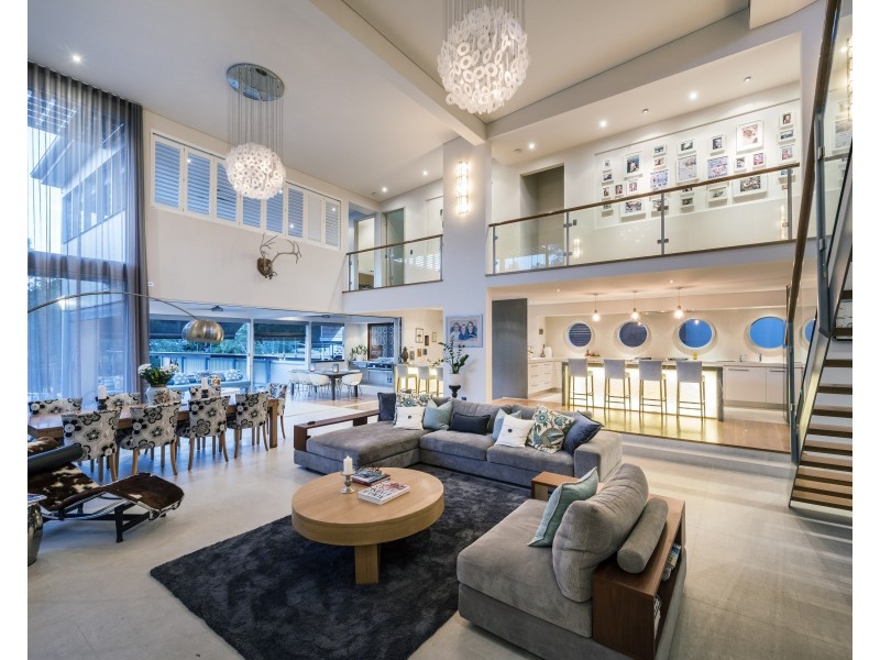 61 Gillan Street, Norman Park QLD 4170