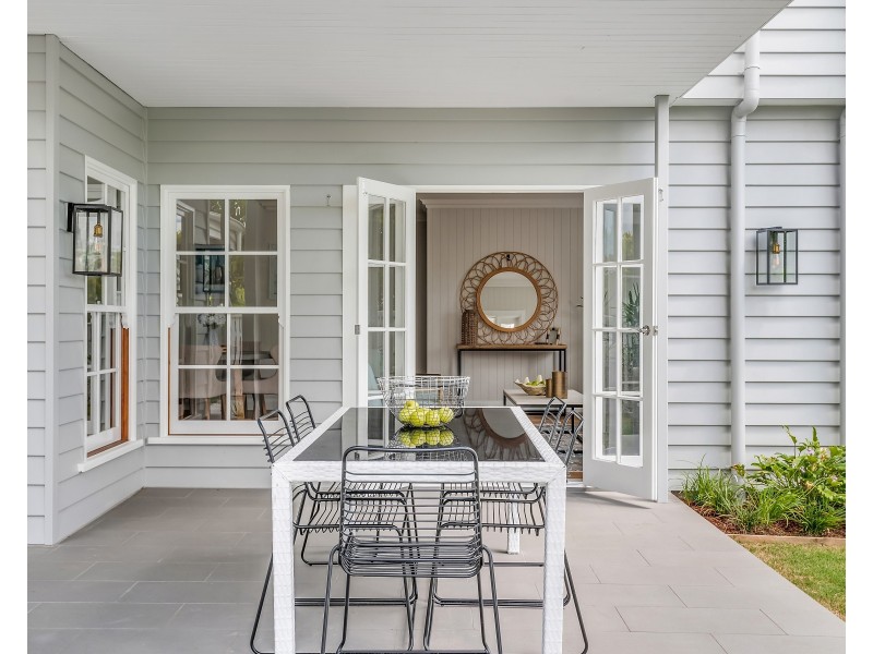 64 Woodhill Avenue, Coorparoo QLD 4151