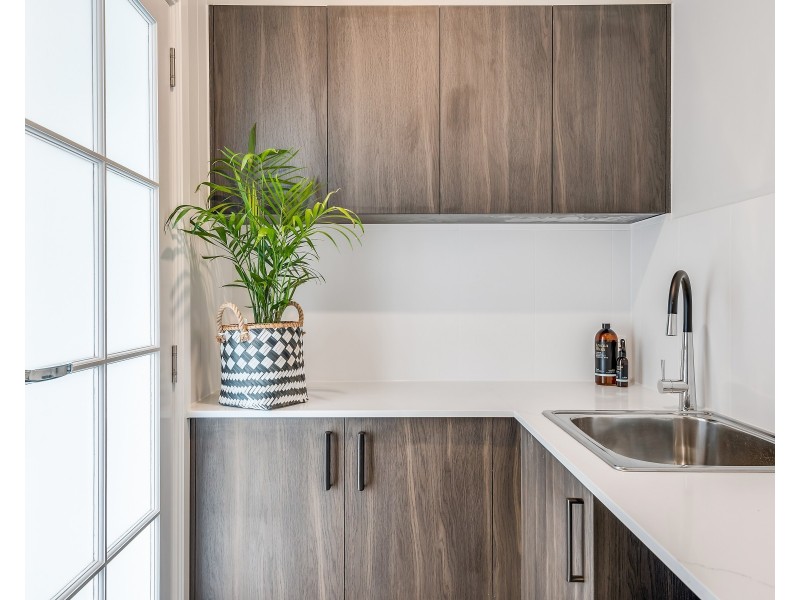 64 Woodhill Avenue, Coorparoo QLD 4151