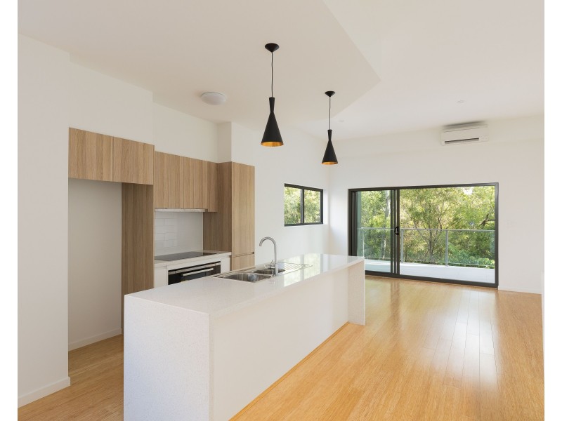 1/110 Nicholson Street, Greenslopes QLD 4120