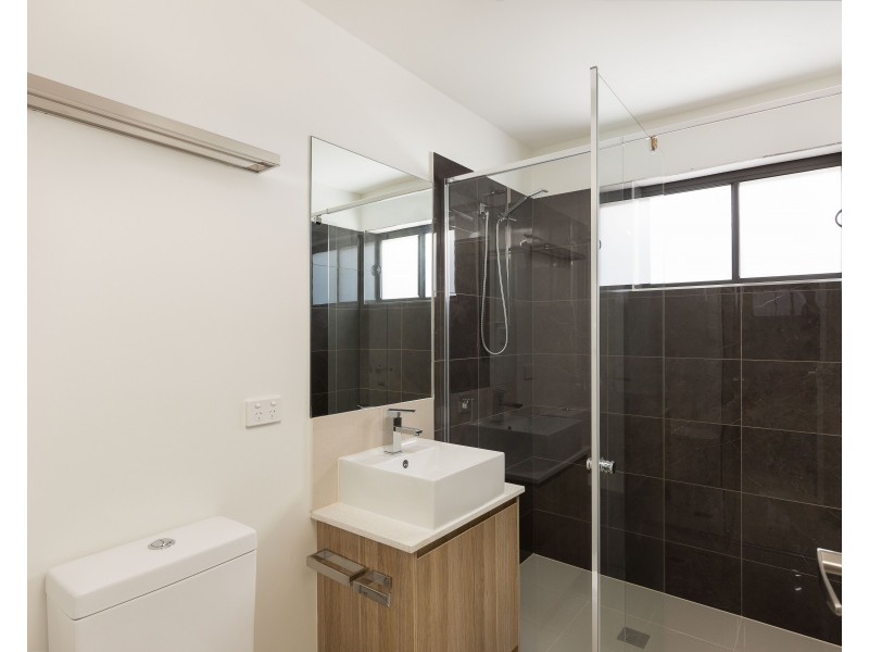 1/110 Nicholson Street, Greenslopes QLD 4120