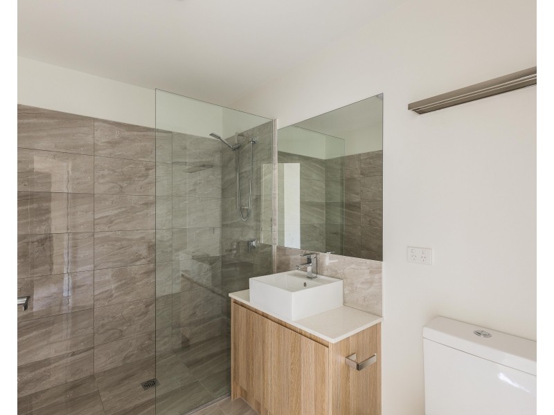 1/110 Nicholson Street, Greenslopes QLD 4120