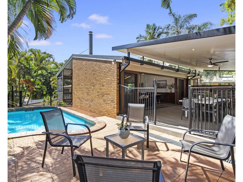 4 Yonga Street, Balmoral QLD 4171