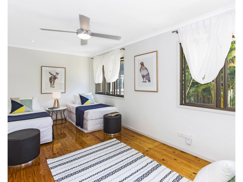 4 Yonga Street, Balmoral QLD 4171