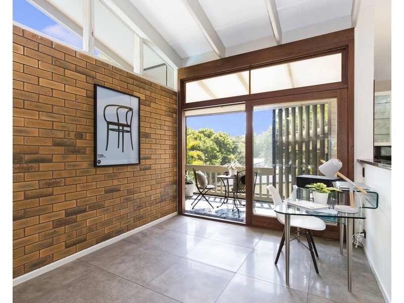 4 Yonga Street, Balmoral QLD 4171