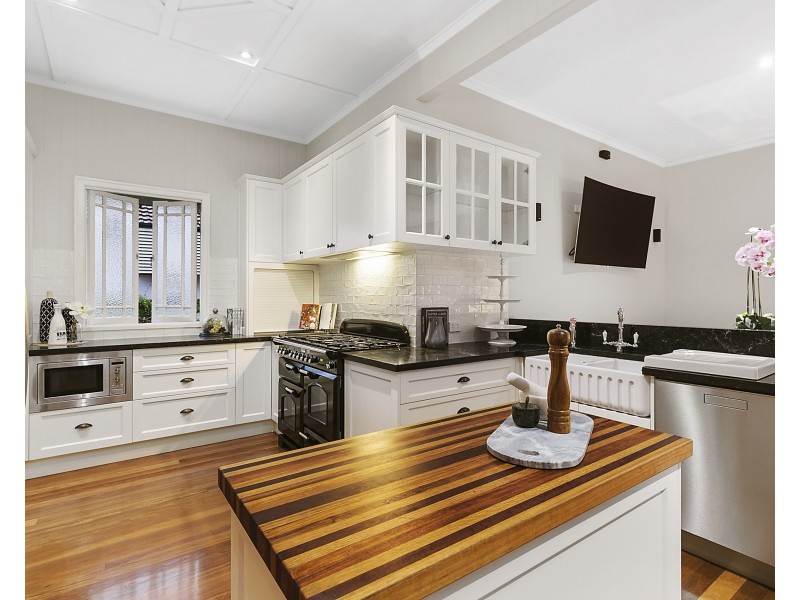 6 Lamette Street, Holland Park QLD 4121