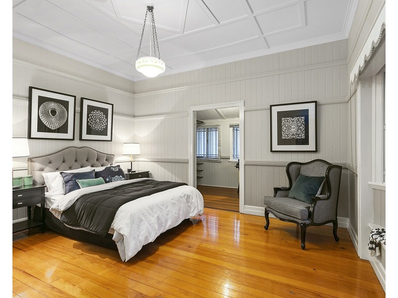 6 Lamette Street, Holland Park QLD 4121