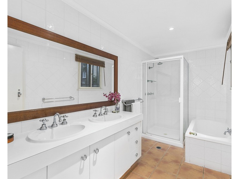 6 Lamette Street, Holland Park QLD 4121