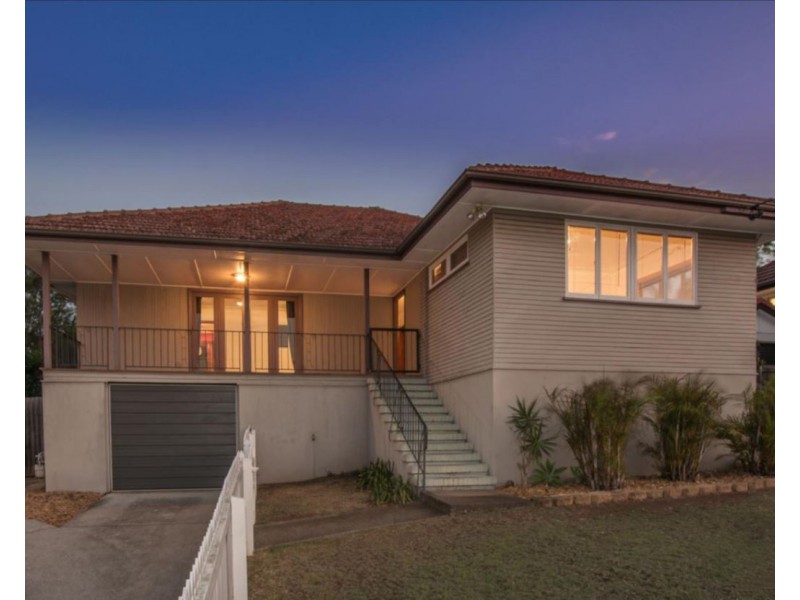 10 Sterculia Avenue, Holland Park West QLD 4121