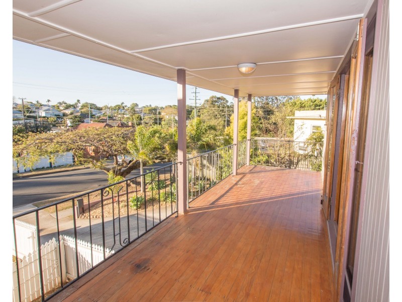 10 Sterculia Avenue, Holland Park West QLD 4121