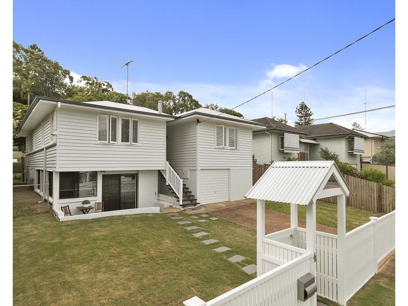 64 Nurstead Street, Camp Hill QLD 4152