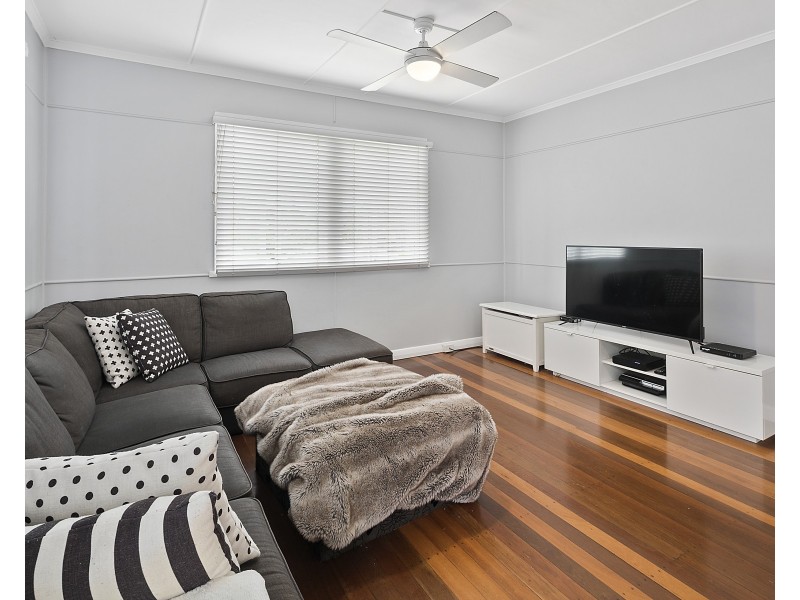 64 Nurstead Street, Camp Hill QLD 4152