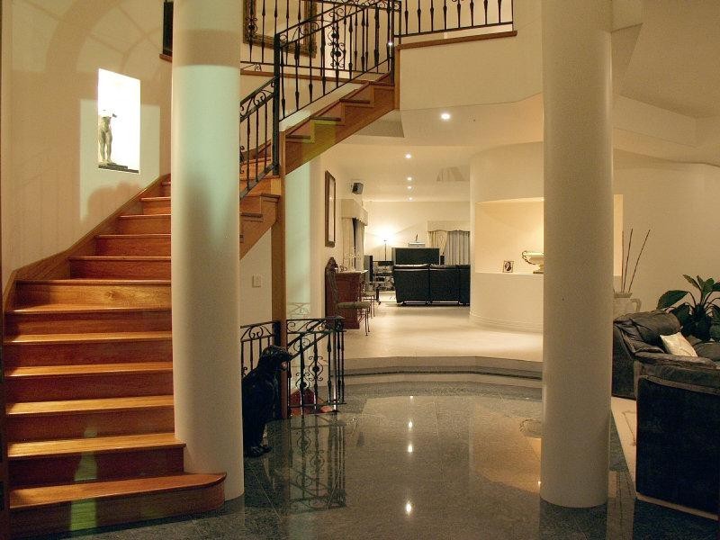 35 Holborn Crescent, Carindale QLD 4152